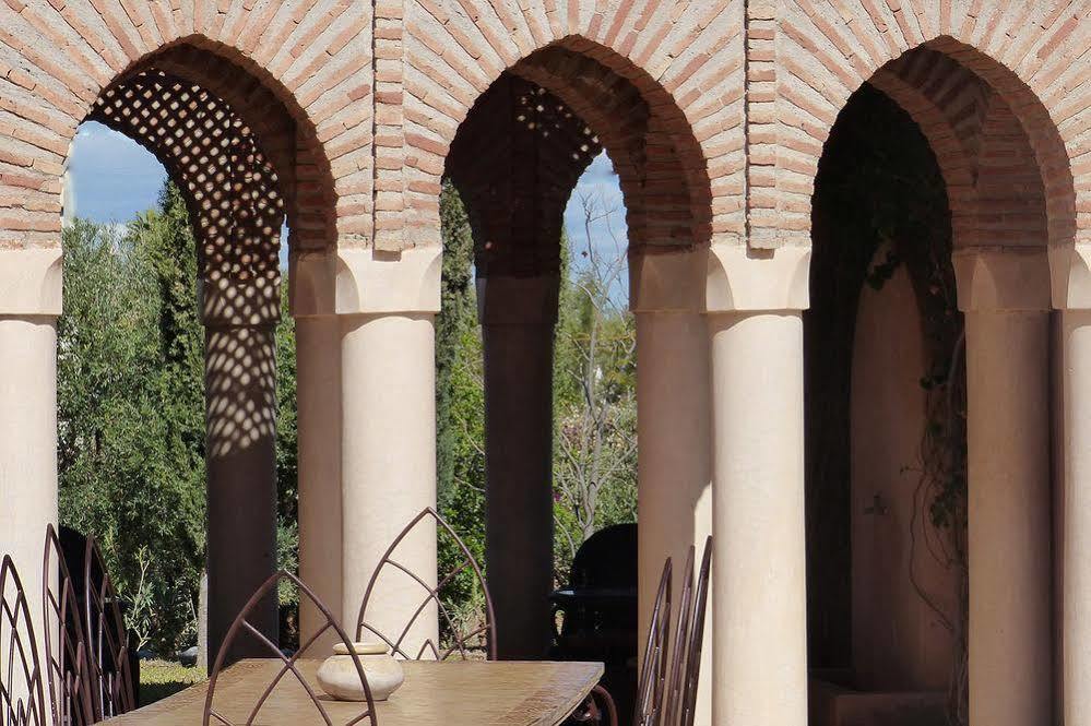 Le Cazar Hotel El Ain Exterior foto
